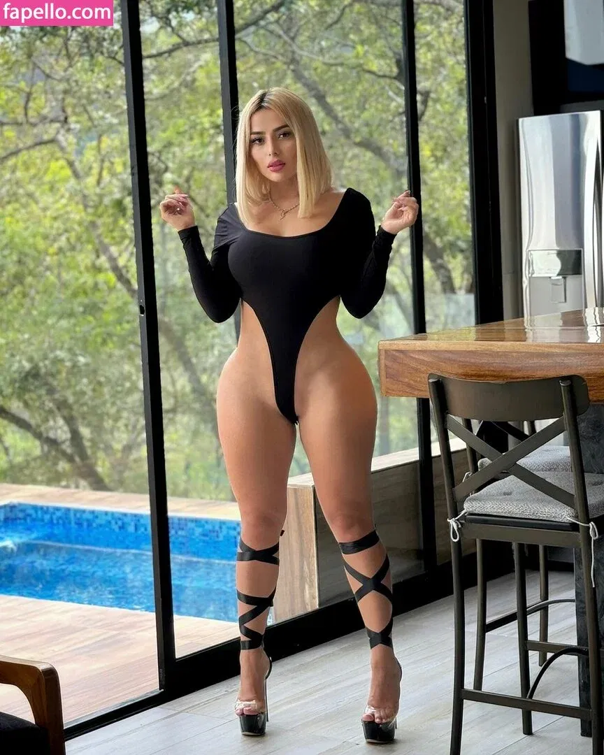 Alemia Rojas Onlyfans Photo Gallery 