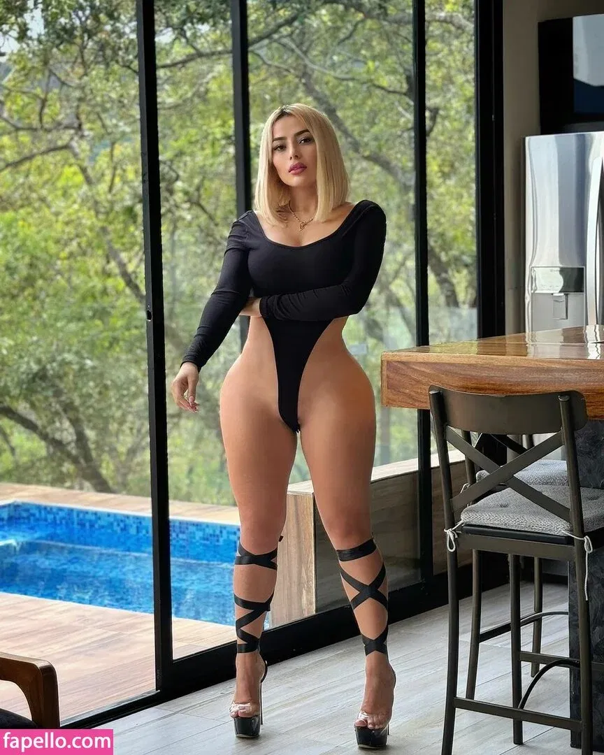 Alemia Rojas Onlyfans Photo Gallery 