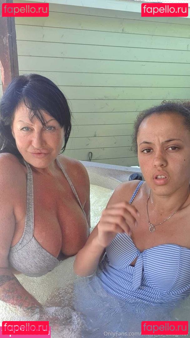 mom_vs_daughter Nude Onlyfans Photo 14