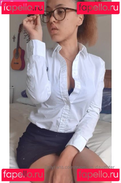 mom_vs_daughter Nude Onlyfans Photo 4