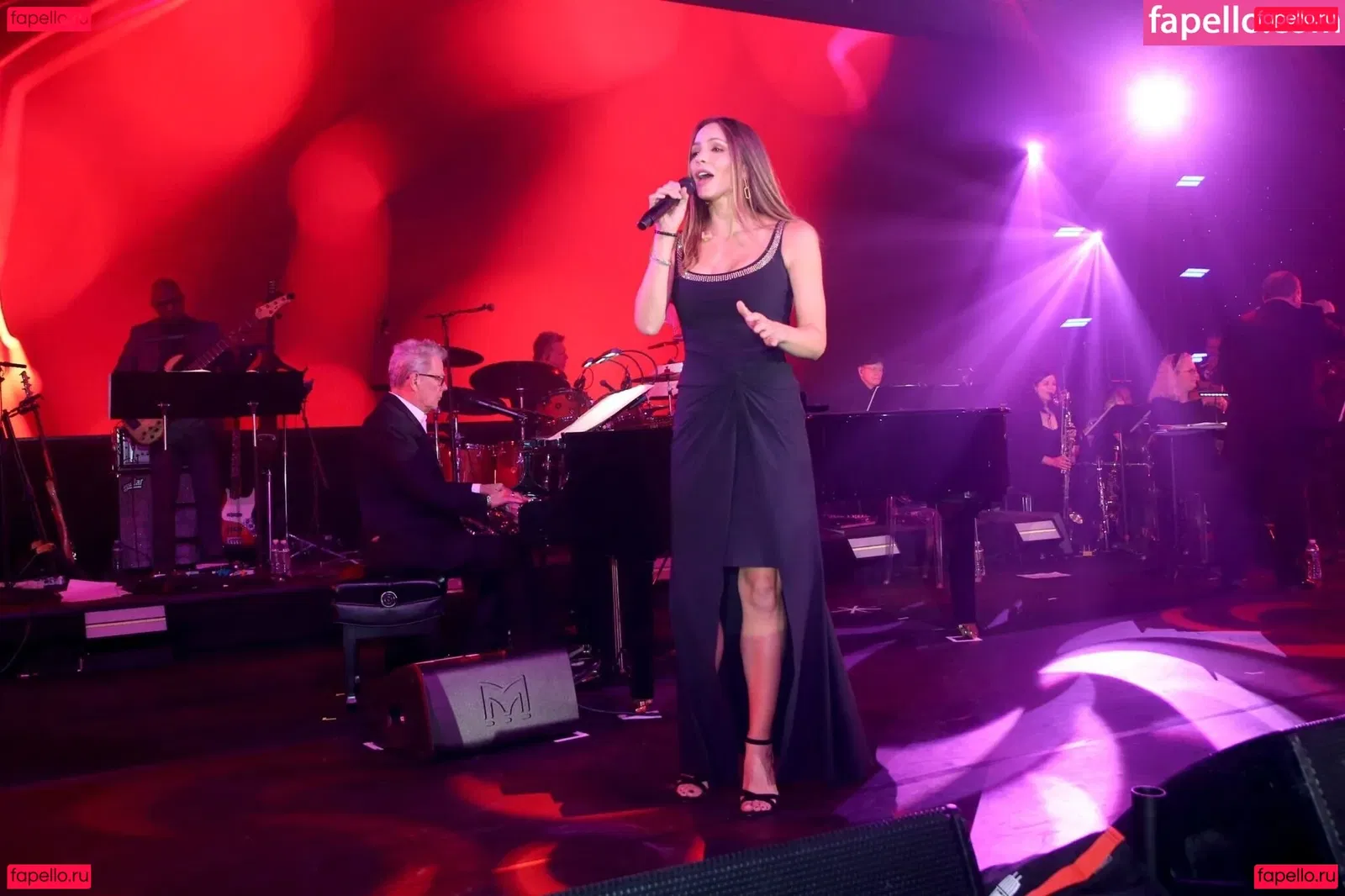 Katharine McPhee Onlyfans Photo Gallery 