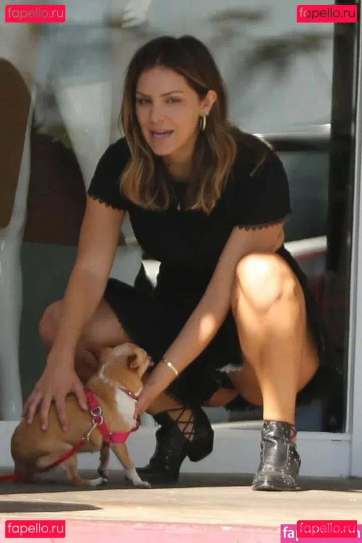 Katharine McPhee Onlyfans Photo Gallery 