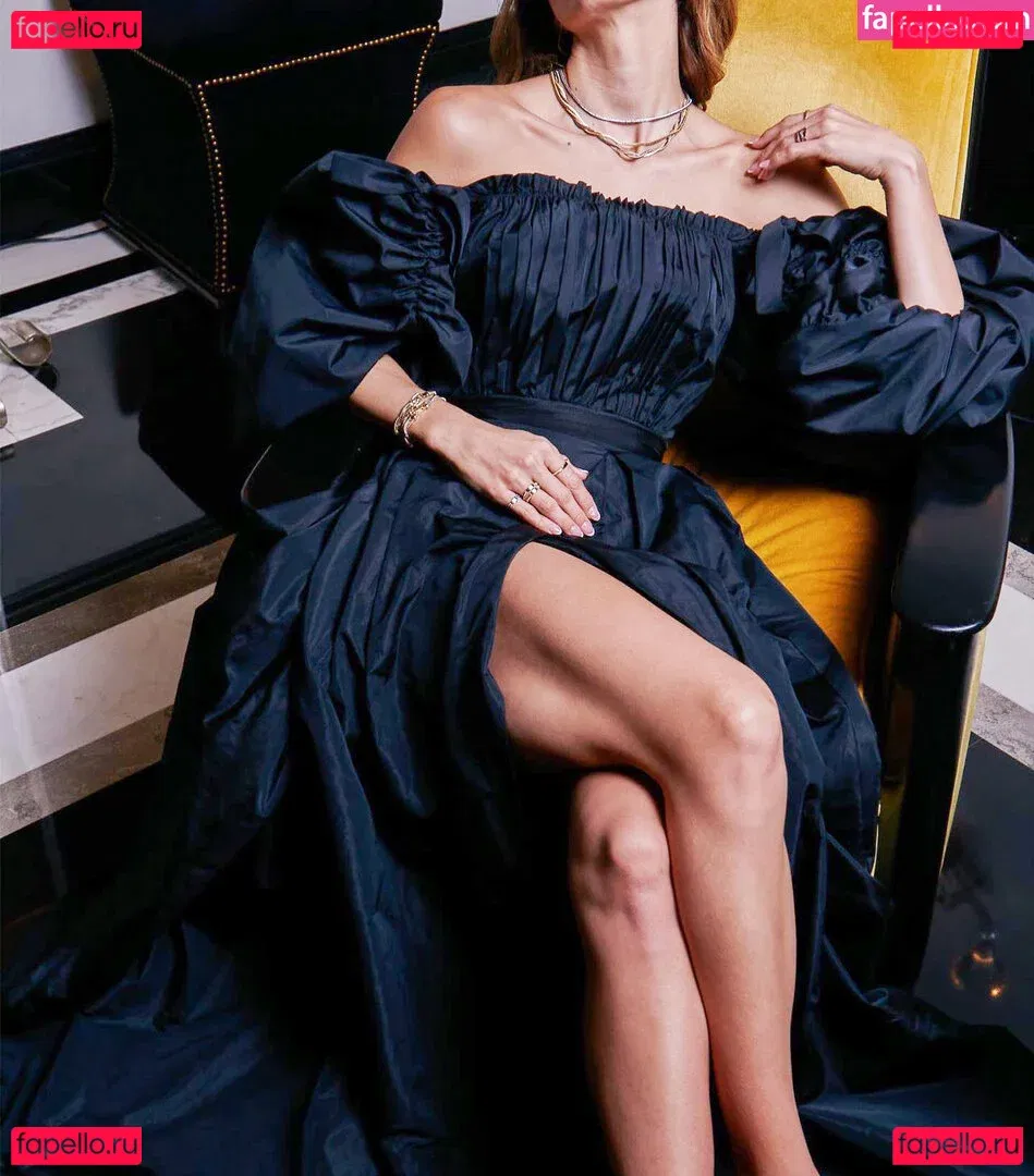 Katharine McPhee Onlyfans Photo Gallery 