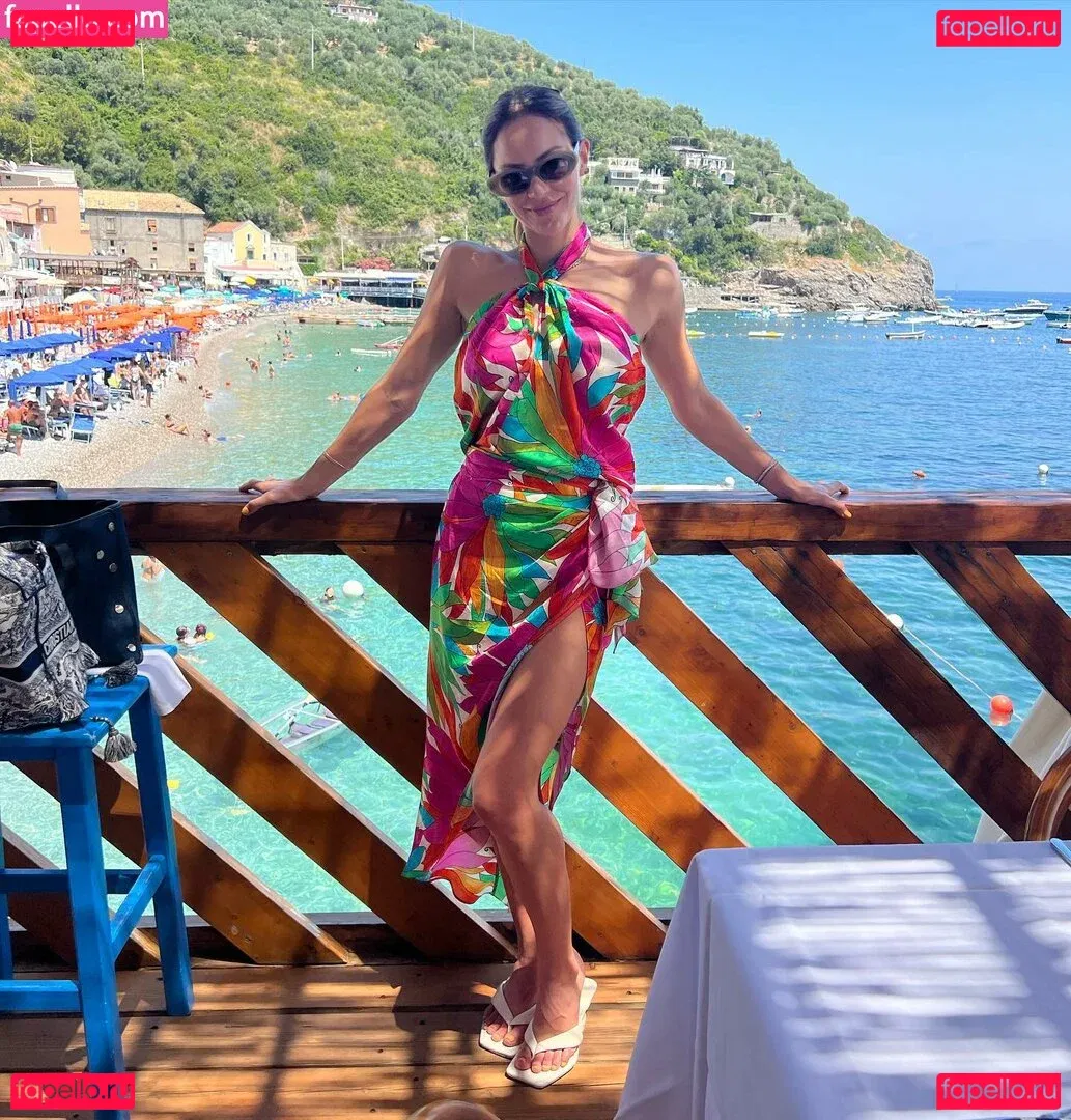 Katharine McPhee Onlyfans Photo Gallery 