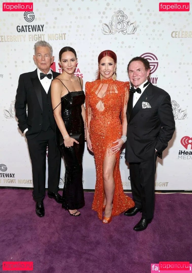 Katharine McPhee Onlyfans Photo Gallery 