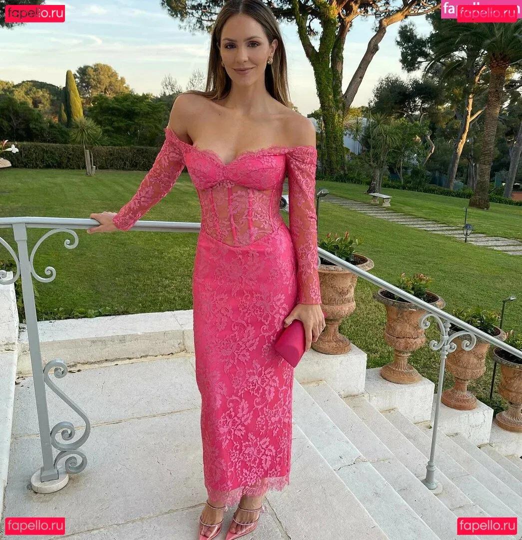 Katharine McPhee Onlyfans Photo Gallery 