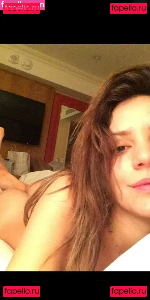 Katharine McPhee Onlyfans Photo Gallery 