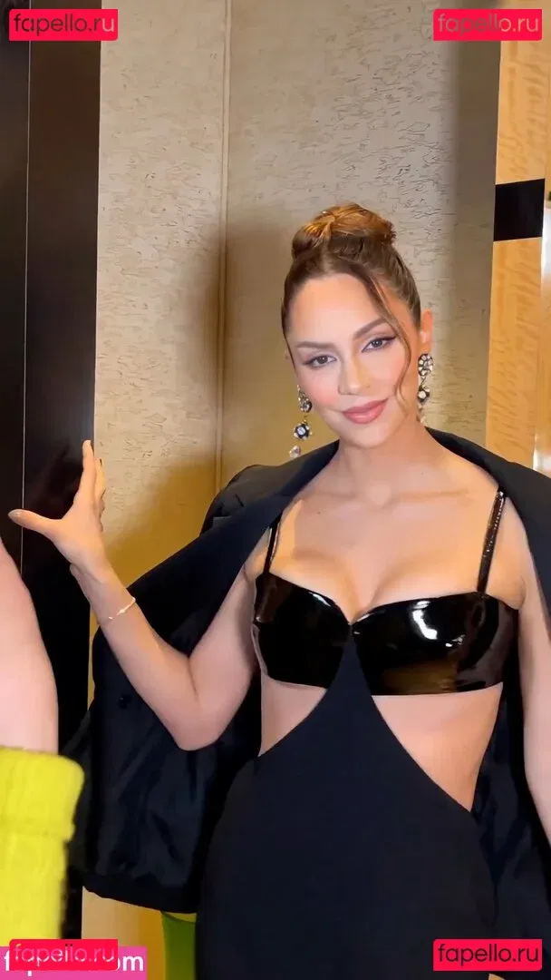 Katharine McPhee Onlyfans Photo Gallery 