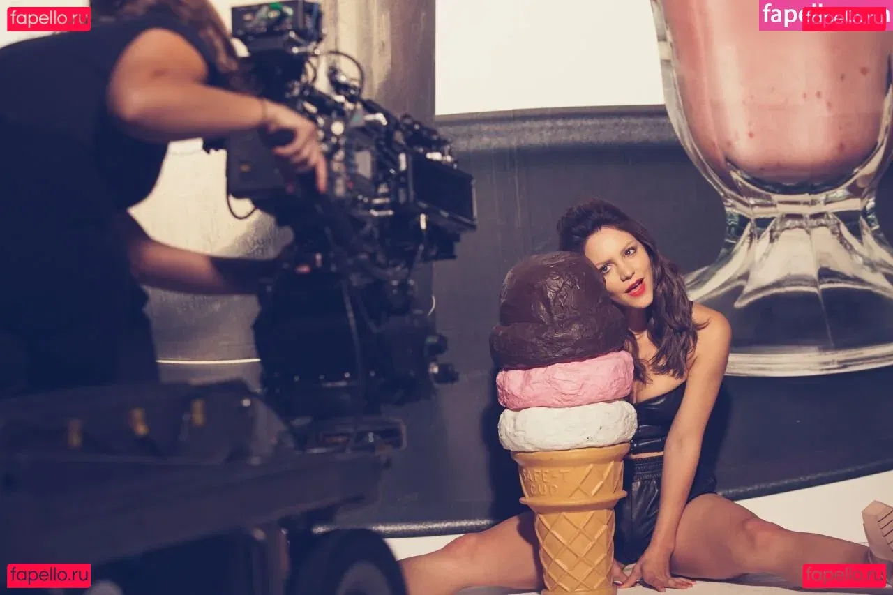 Katharine McPhee Onlyfans Photo Gallery 