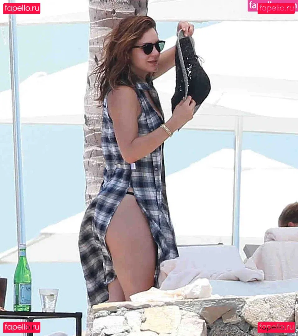 Katharine McPhee Onlyfans Photo Gallery 