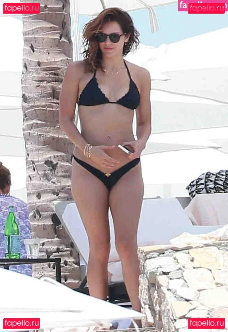 Katharine McPhee Onlyfans Photo Gallery 