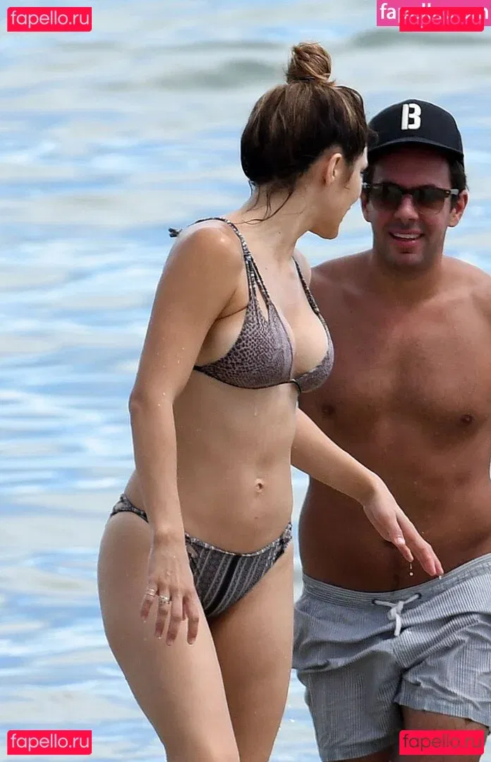 Katharine McPhee Onlyfans Photo Gallery 