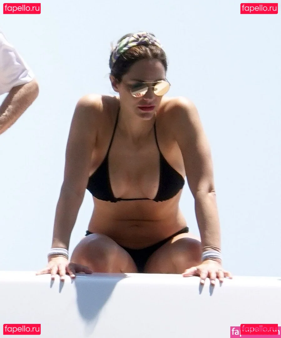 Katharine McPhee Onlyfans Photo Gallery 