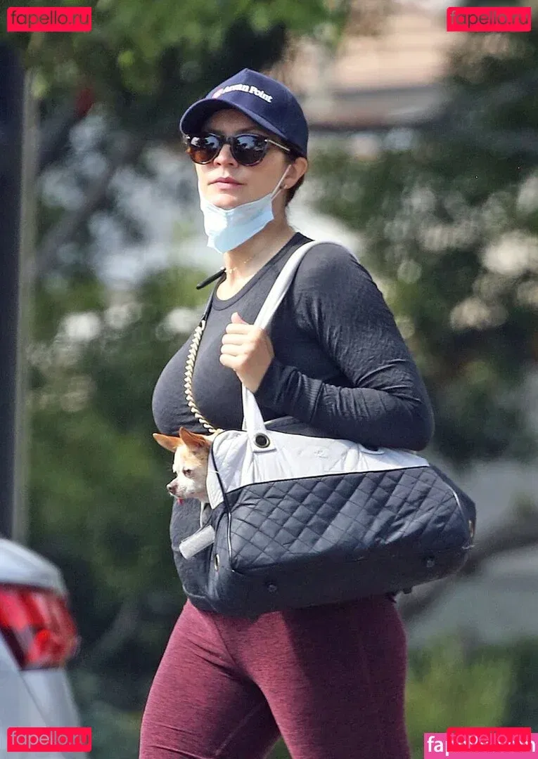 Katharine McPhee Onlyfans Photo Gallery 