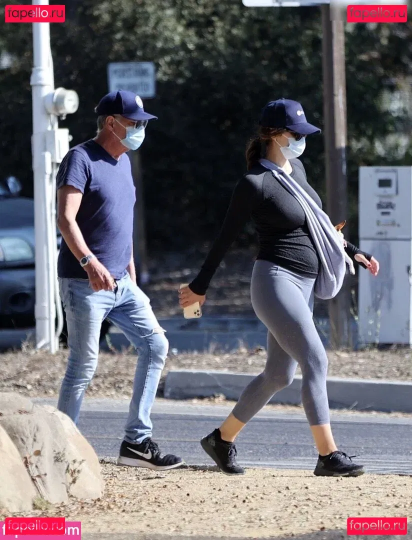 Katharine McPhee Onlyfans Photo Gallery 