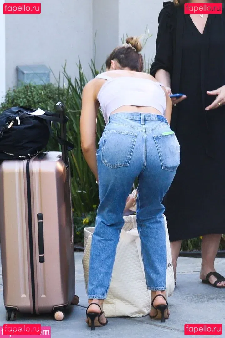 Katharine McPhee Onlyfans Photo Gallery 