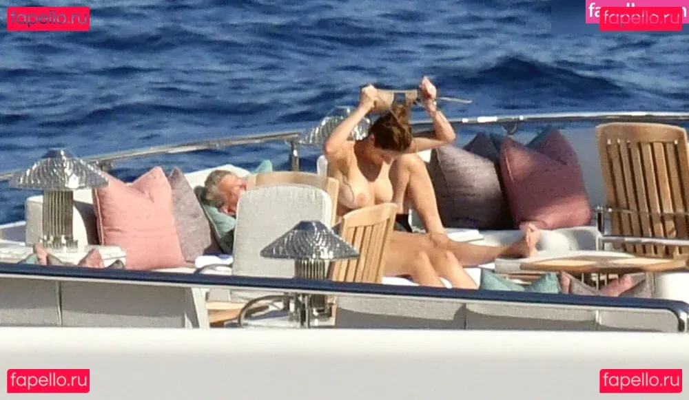 Katharine McPhee Onlyfans Photo Gallery 