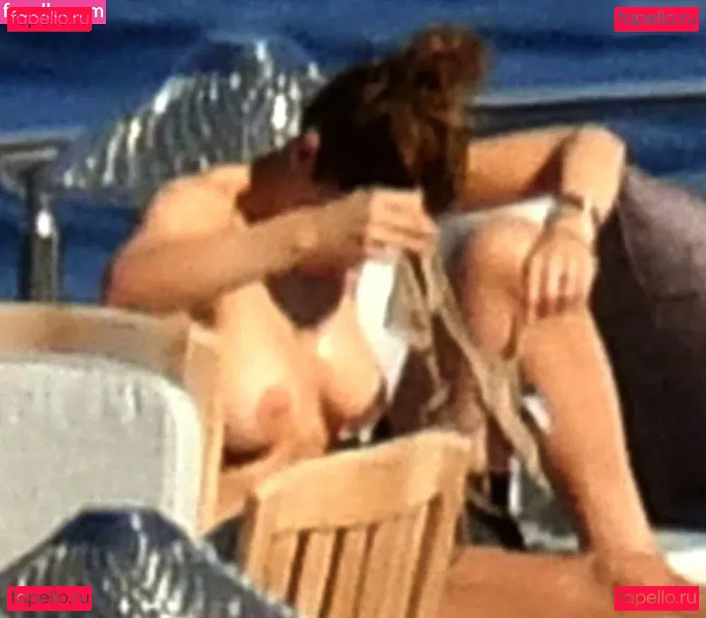 Katharine McPhee Onlyfans Photo Gallery 