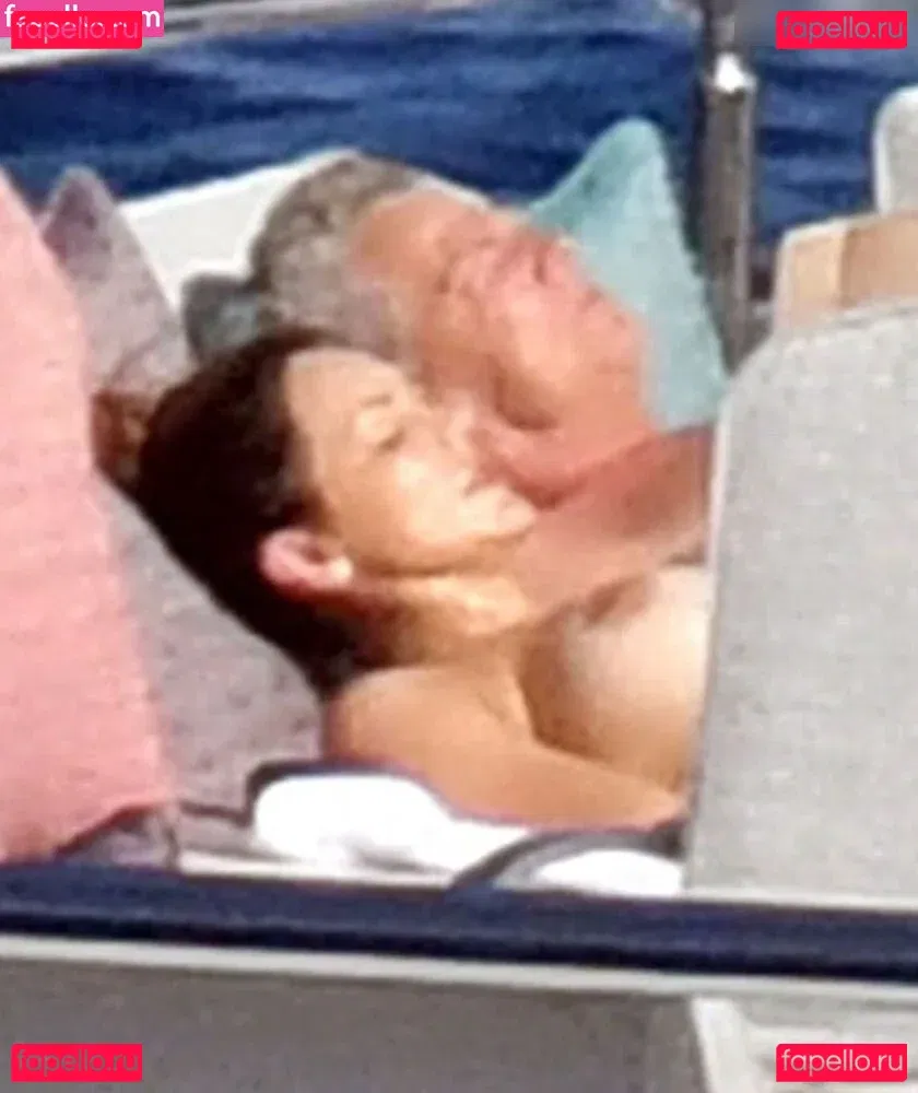 Katharine McPhee Onlyfans Photo Gallery 