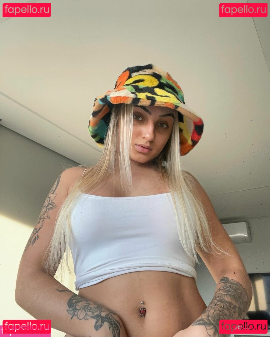 Lavinia Miranda Nude Onlyfans Photo 14