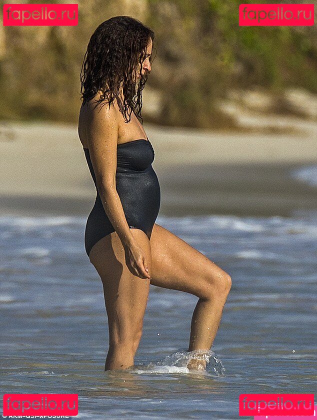Maya Rudolph Nude Onlyfans Photo 12