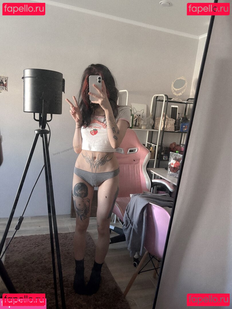 Andr0idg1rl Nude Onlyfans Photo 44
