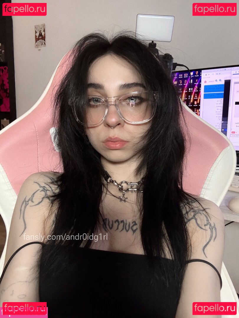 Andr0idg1rl Nude Onlyfans Photo 14