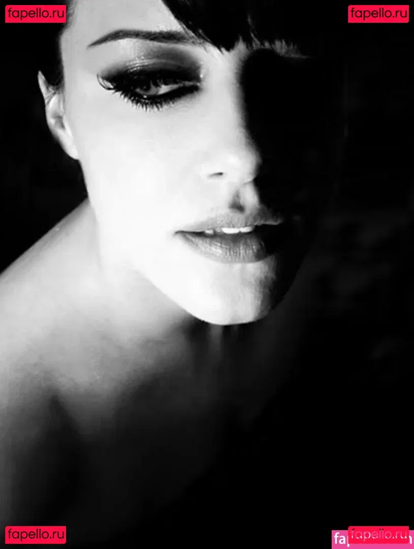 Michelle Ryan Onlyfans Photo Gallery 