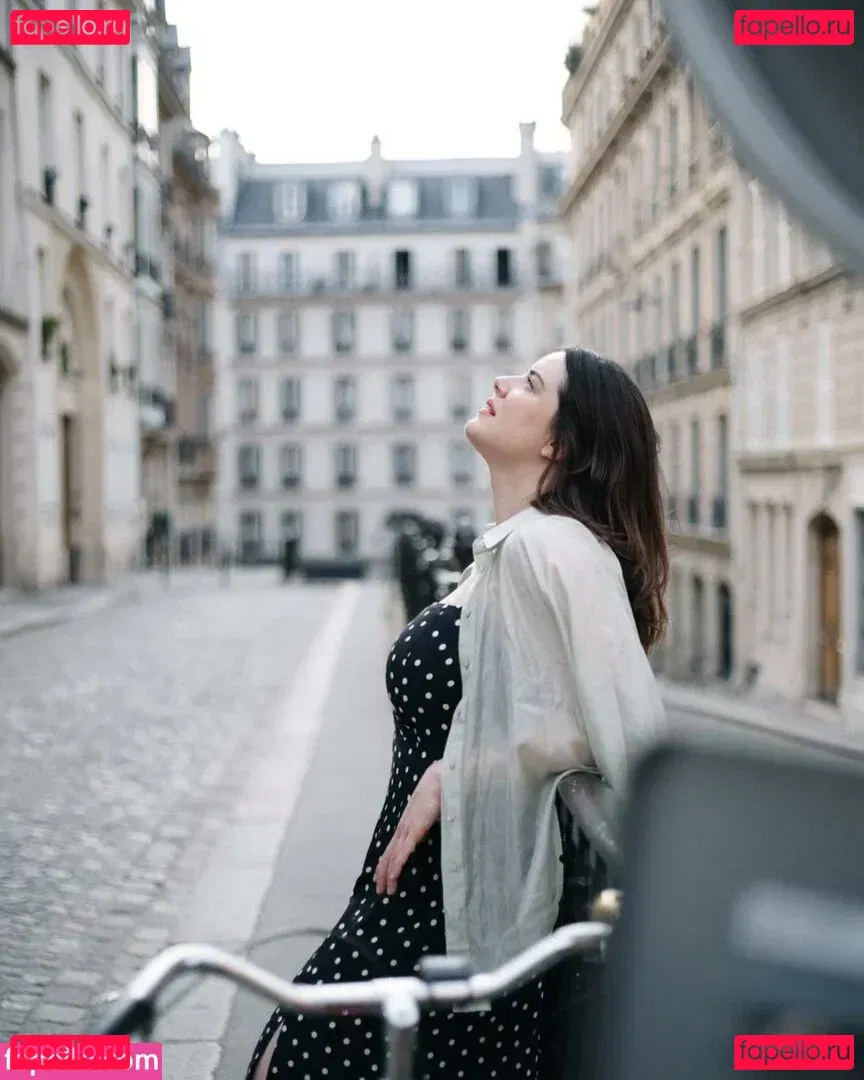 Michelle Ryan Onlyfans Photo Gallery 