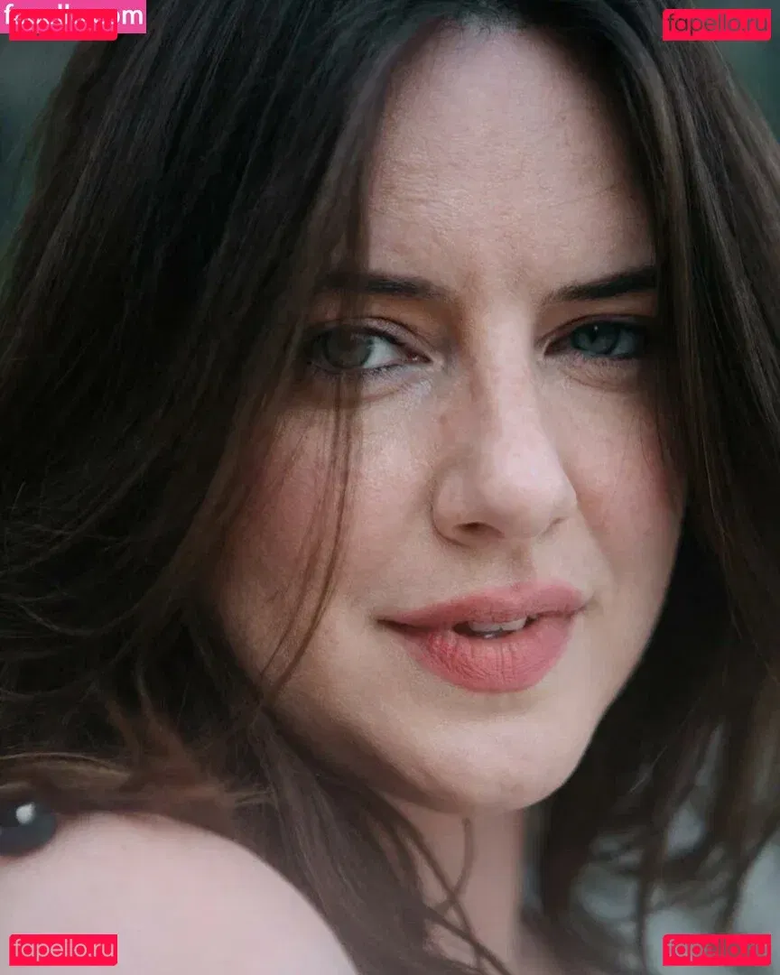 Michelle Ryan Onlyfans Photo Gallery 