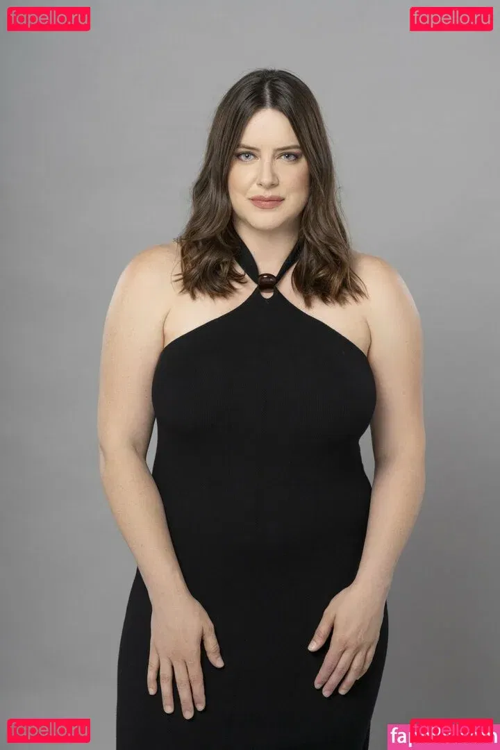 Michelle Ryan Onlyfans Photo Gallery 