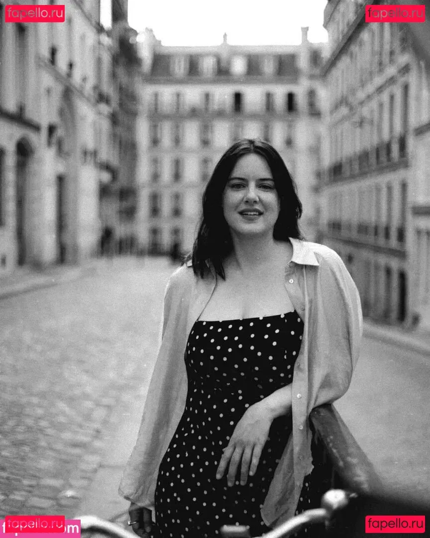 Michelle Ryan Onlyfans Photo Gallery 