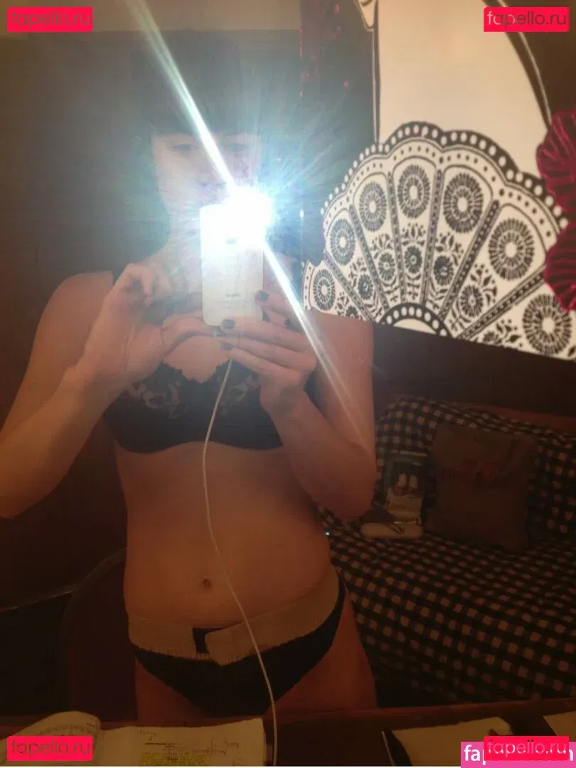 Michelle Ryan Onlyfans Photo Gallery 