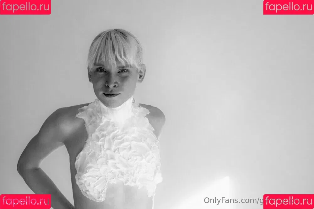 gwenphoenix Onlyfans Photo Gallery 