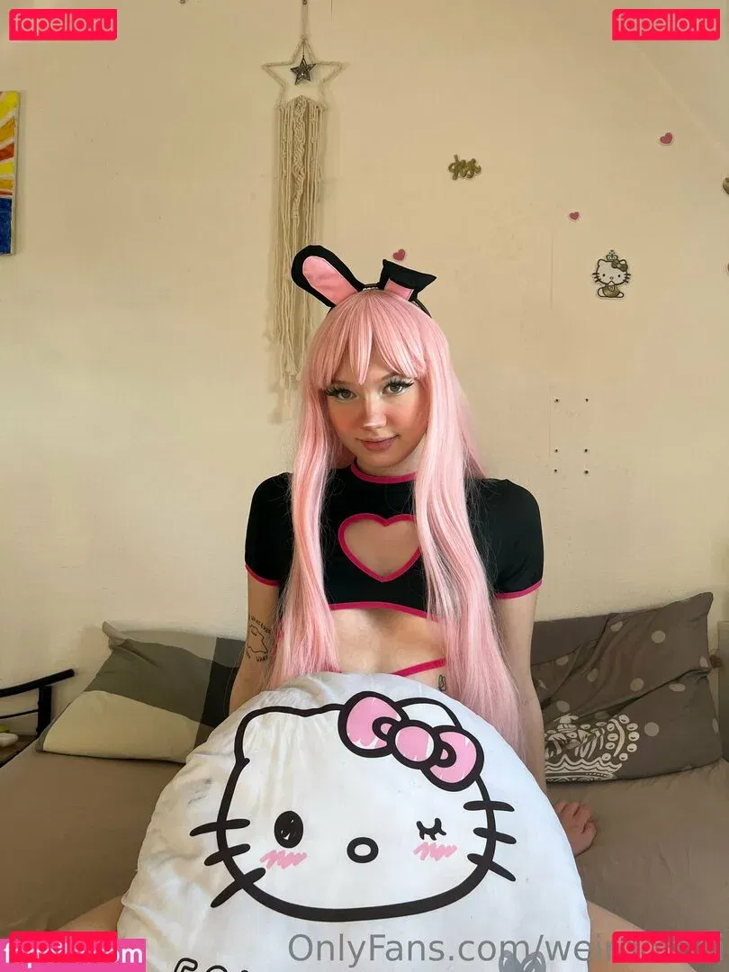 weirdoroki Onlyfans Photo Gallery 