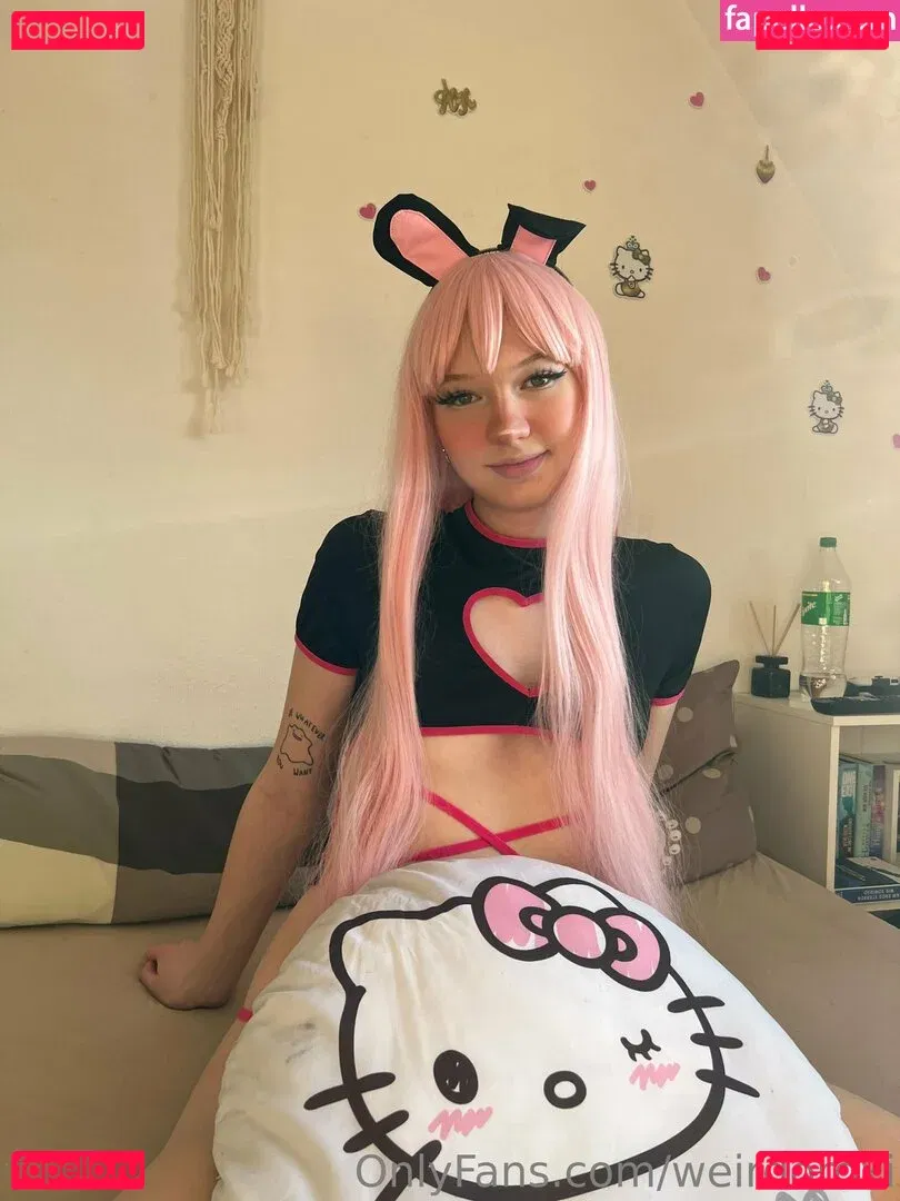 weirdoroki Onlyfans Photo Gallery 