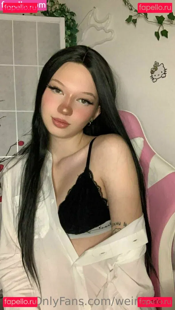 weirdoroki Onlyfans Photo Gallery 