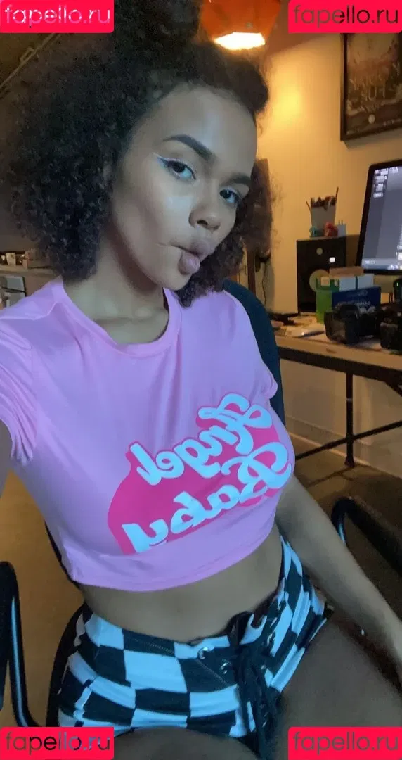 Alina Ali Onlyfans Photo Gallery 