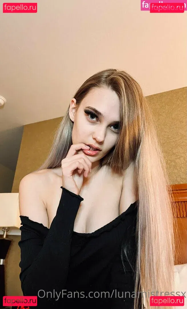 lunamistressx Onlyfans Photo Gallery 