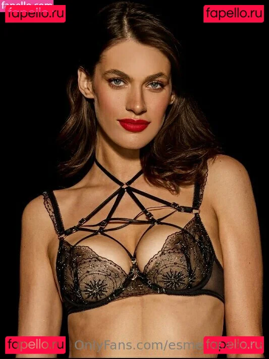 Esmeeteaches Onlyfans Photo Gallery 