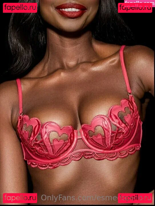 Esmeeteaches Onlyfans Photo Gallery 