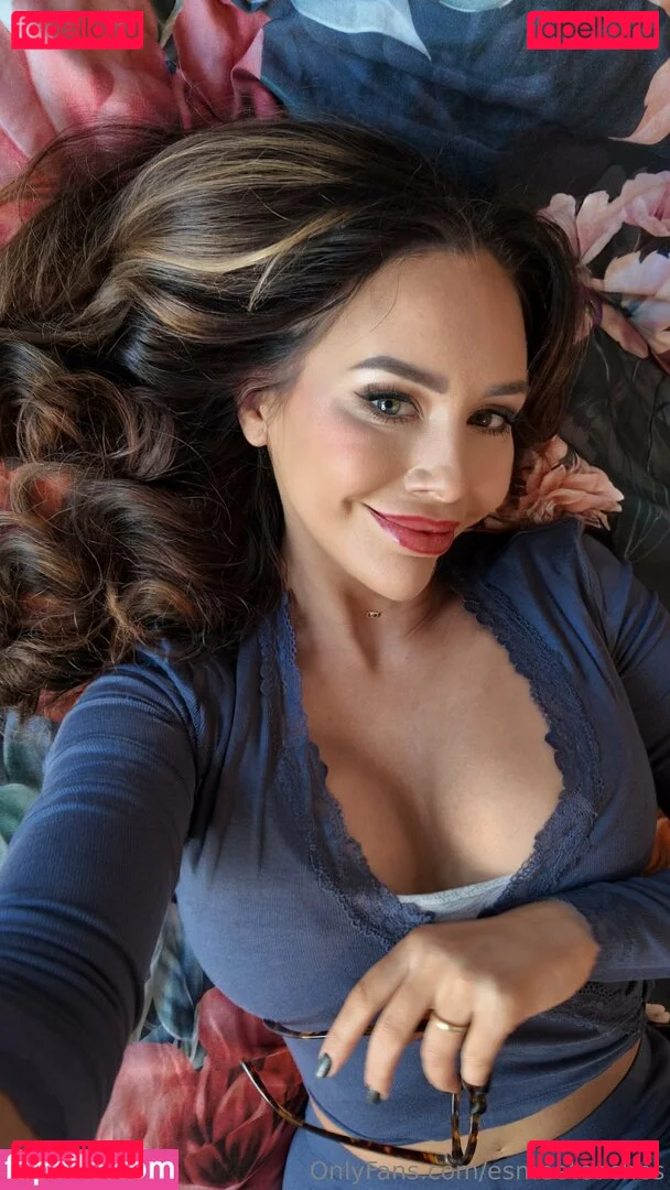 Esmeeteaches Onlyfans Photo Gallery 