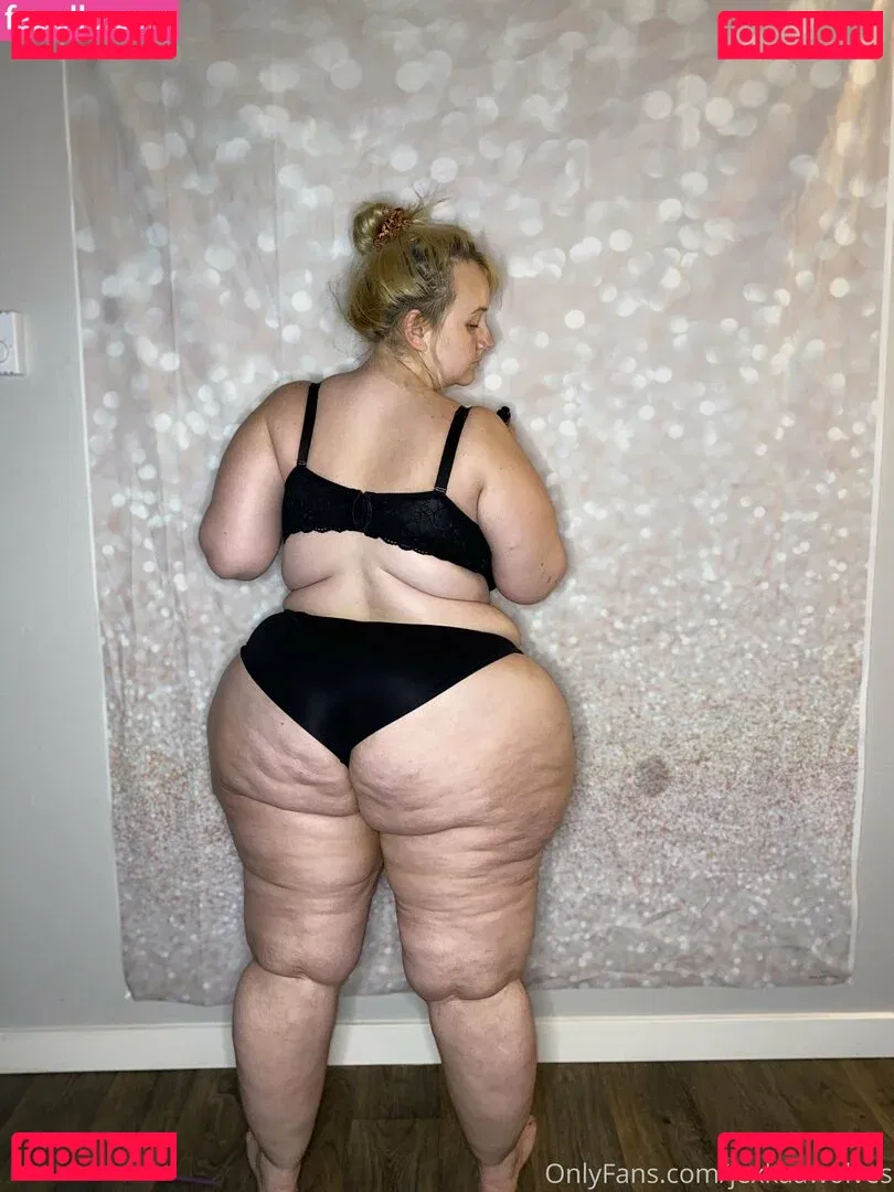 JexkaaWolves Onlyfans Photo Gallery 