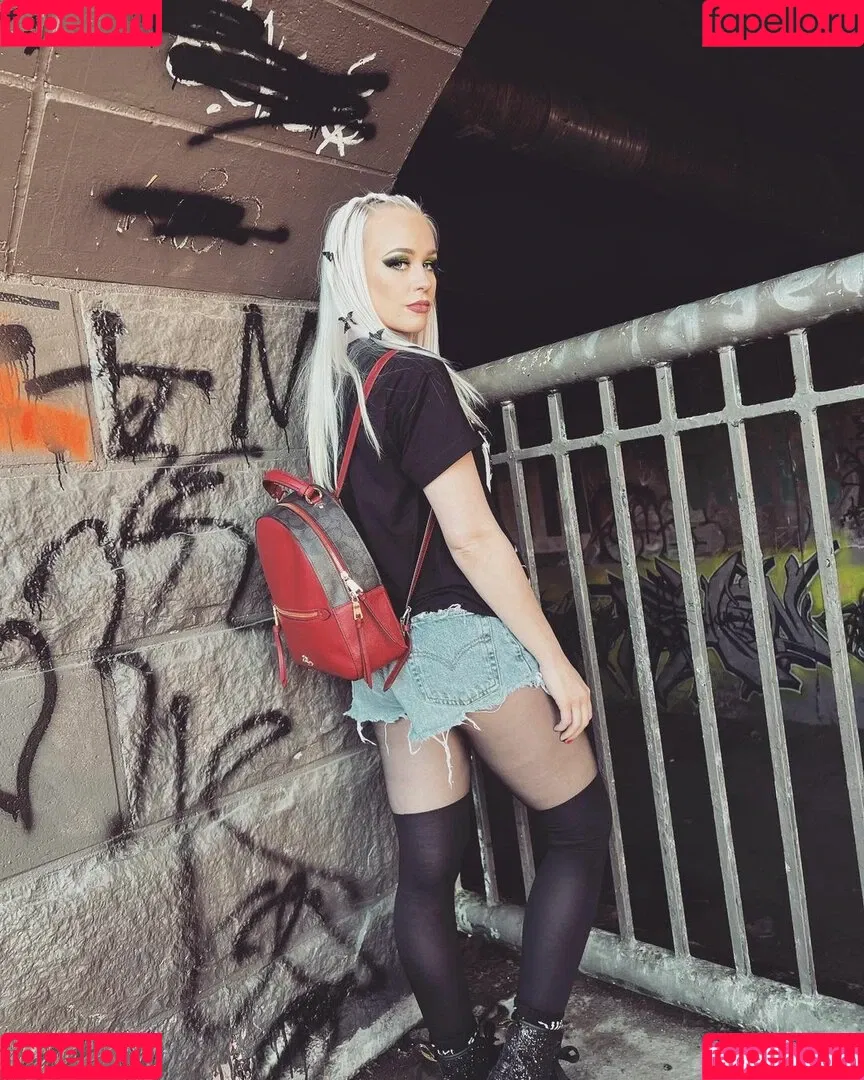 Penelope Ford Onlyfans Photo Gallery 