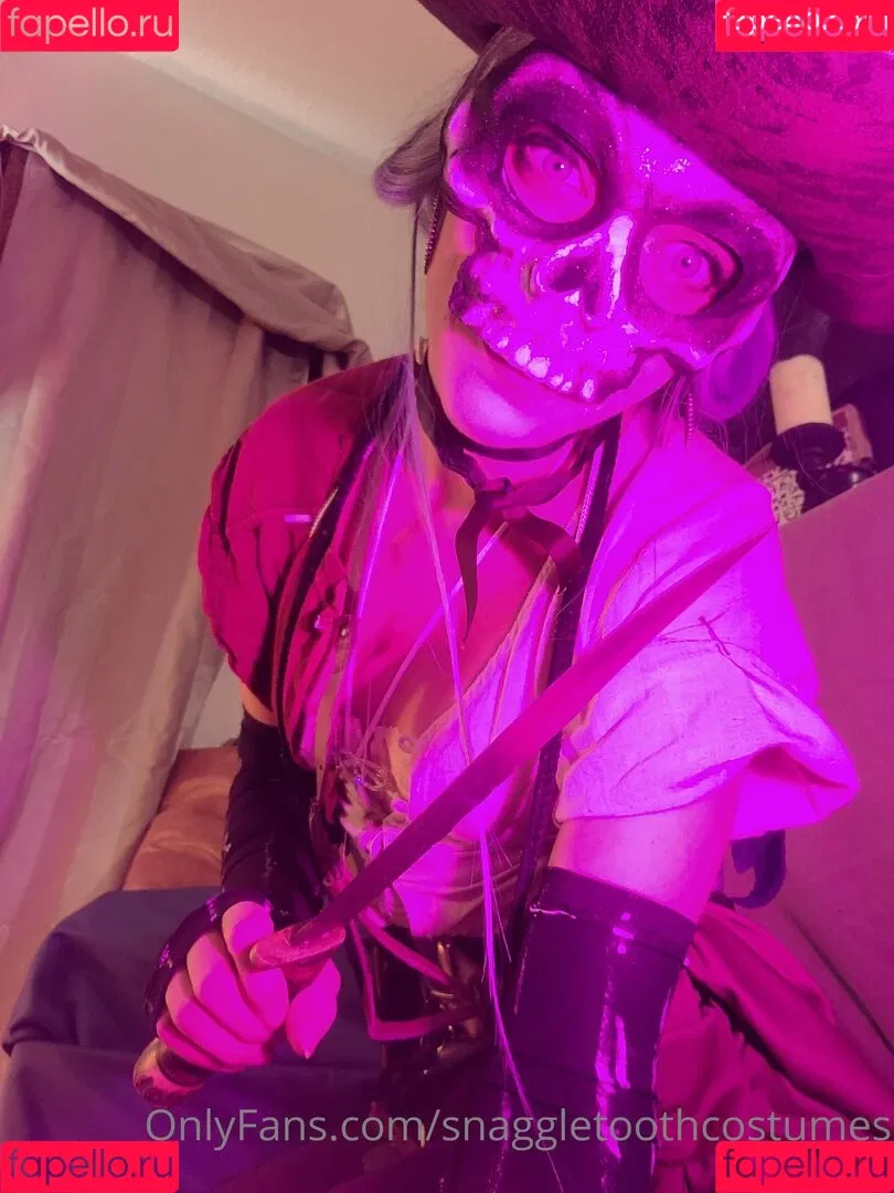 snaggletoothcostumes Onlyfans Photo Gallery 
