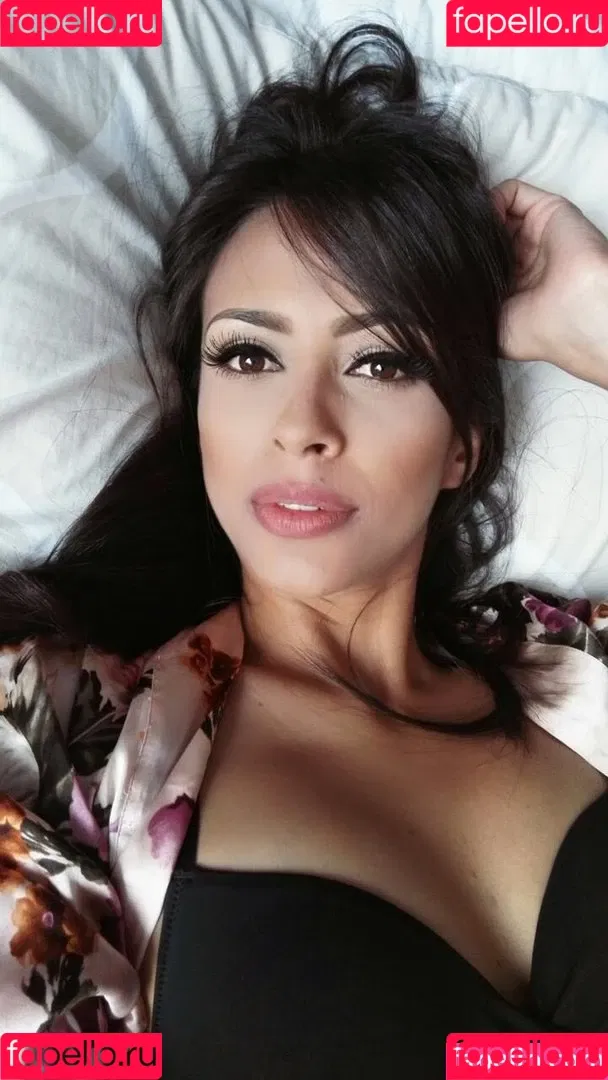 Caro Ortiz Onlyfans Photo Gallery 