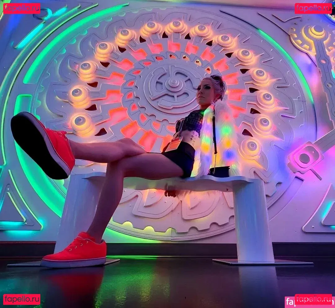 okStranger Onlyfans Photo Gallery 