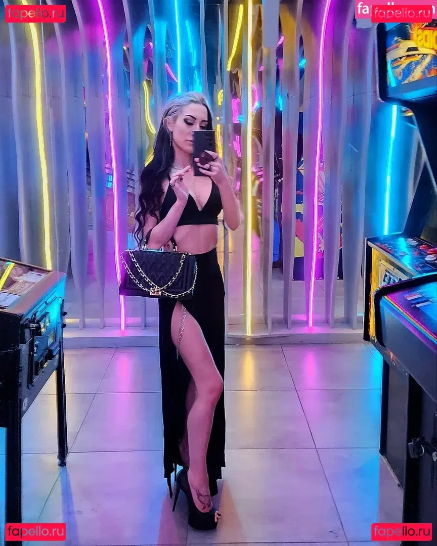 okStranger Onlyfans Photo Gallery 