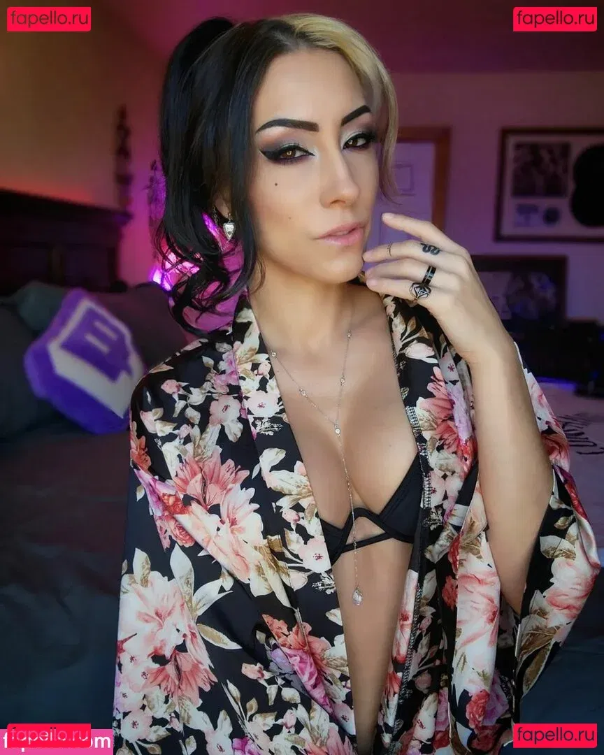 okStranger Onlyfans Photo Gallery 