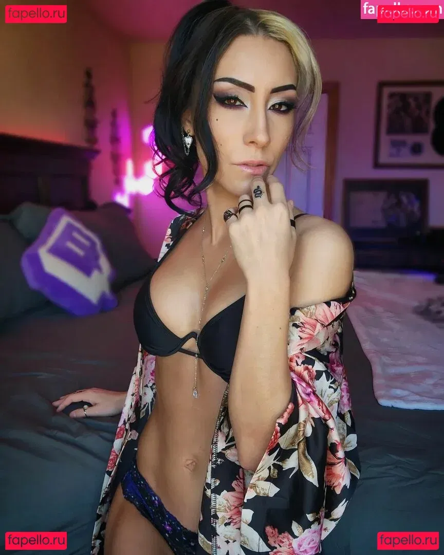 okStranger Onlyfans Photo Gallery 